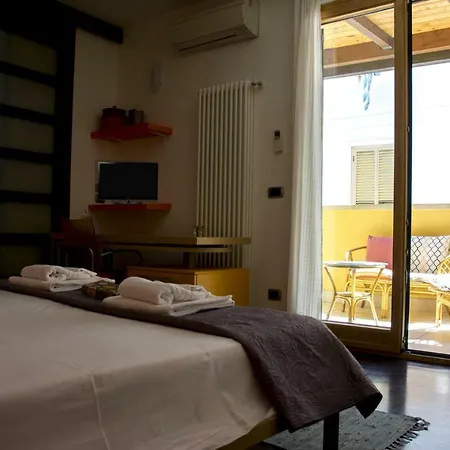 فندق مبيت وإفطار Casa Domi 3*